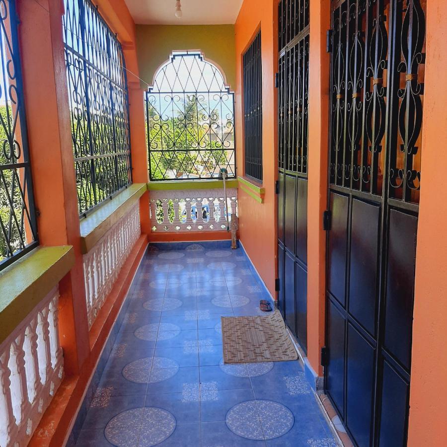 Gloria'S Place Studio Mombasa Dış mekan fotoğraf
